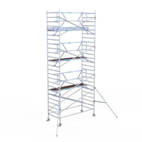 Rollgerüst Euroscaffold Professionell 135x305 8,2m Arbeitshöhe Carbonplattform gegen Fassade