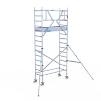 Rollgerüst Euroscaffold Professionell 75x190 5,2m Arbeitshöhe Carbonplattform gegen Fassade