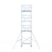 Rollgerüst Euroscaffold Professionell 75x190 9,2m Arbeitshöhe Carbonplattform gegen Fassade - Gerüstexpress.de