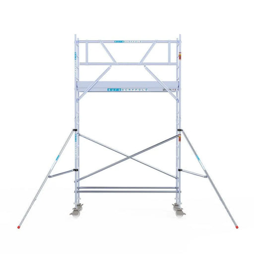 Rollgerüst Euroscaffold Professionell 75x250 5,2m Arbeitshöhe Carbonplattform gegen Fassade - Gerüstexpress.de