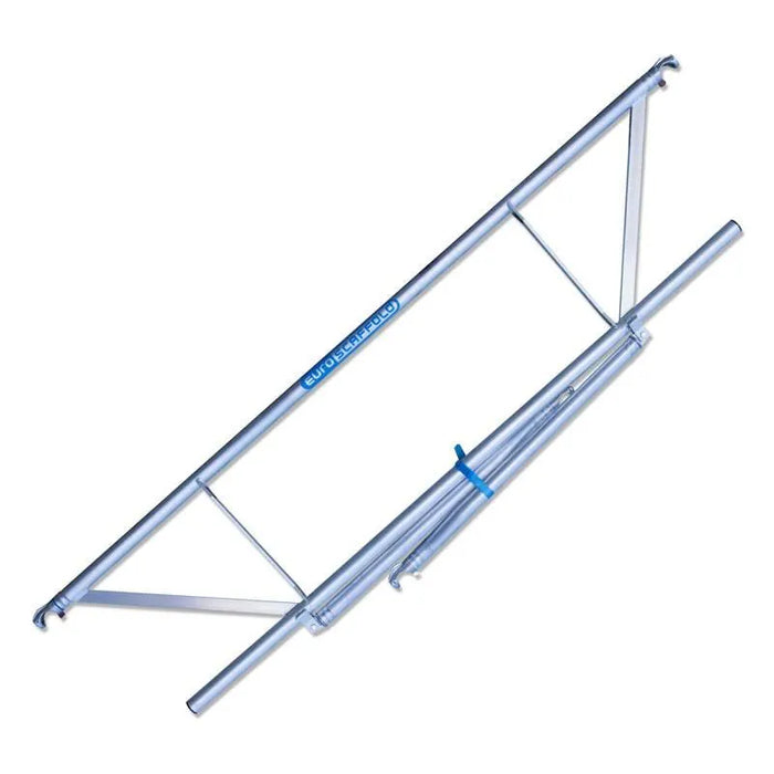 Rollgerüst Euroscaffold Professionell 75x250 5,2m Arbeitshöhe Carbonplattform gegen Fassade - Gerüstexpress.de