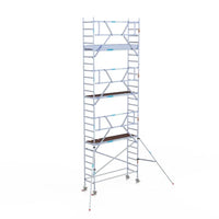 Rollgerüst Euroscaffold Professionell 75x250 8,2m Arbeitshöhe Carbonplattform gegen Fassade
