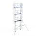 Rollgerüst Euroscaffold Professionell 75x250 9,2m Arbeitshöhe Carbonplattform gegen Fassade - Gerüstexpress.de