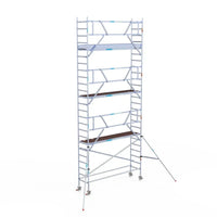 Rollgerüst Euroscaffold Professionell 75x305 8,2m Arbeitshöhe Carbonplattform gegen Fassade