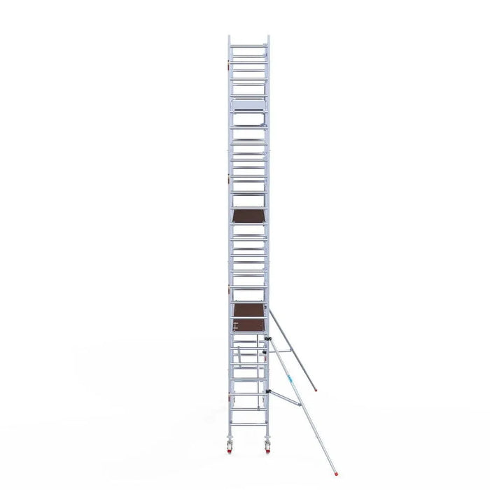 Rollgerüst Euroscaffold Professionell 75x305 8,2m Arbeitshöhe Carbonplattform gegen Fassade - Gerüstexpress.de