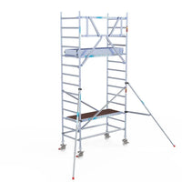 Rollgerüst Euroscaffold Professionell 90x190 5,2m Arbeitshöhe Carbonplattform gegen Fassade