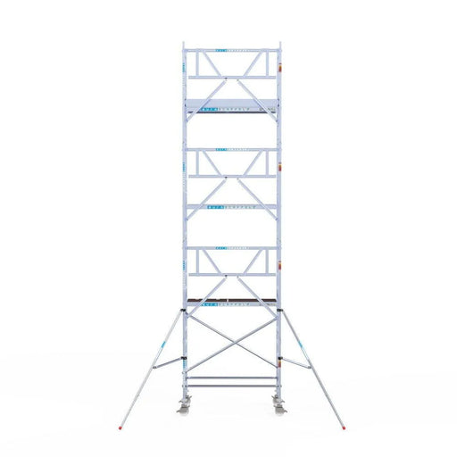 Rollgerüst Euroscaffold Professionell 90x190 8,2m Arbeitshöhe Carbonplattform gegen Fassade - Gerüstexpress.de