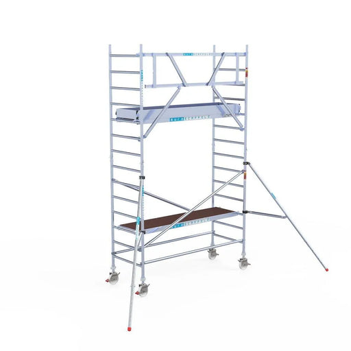 Rollgerüst Euroscaffold Professionell 90x250 5,2m Arbeitshöhe Carbonplattform gegen Fassade - Gerüstexpress.de