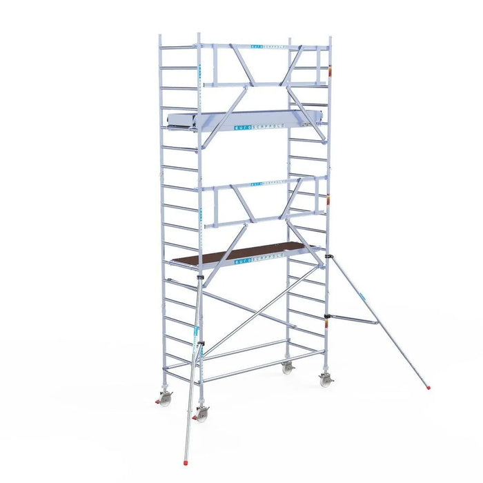 Rollgerüst Euroscaffold Professionell 90x250 6,2m Arbeitshöhe an der Fassade - Gerüstexpress.de