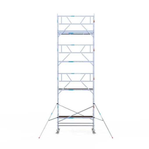 Rollgerüst Euroscaffold Professionell 90x250 9,2m Arbeitshöhe Carbonplattform gegen Fassade - Gerüstexpress.de