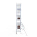 Rollgerüst Euroscaffold Professionell 90x305 7,2m Arbeitshöhe Carbonplattform gegen Fassade - Gerüstexpress.de