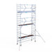 Rollgerüst Euroscaffold Professionell 90x305 7,2m Arbeitshöhe Carbonplattform gegen Fassade - Gerüstexpress.de