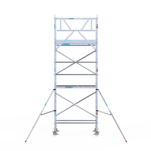 Rollgerüst Eurogerüst Original 75x190 6,2m Arbeitshöhe gegen die Fassade - GerüstExpress