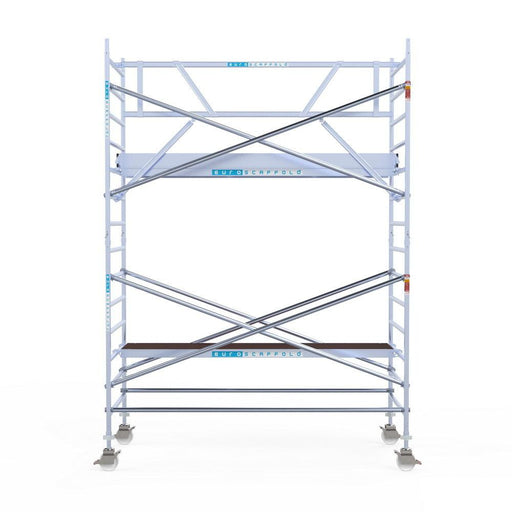 Rollgerüst Euroscaffold Professionell 135x305 5,2m Arbeitshöhe an der Fassade - GerüstExpress