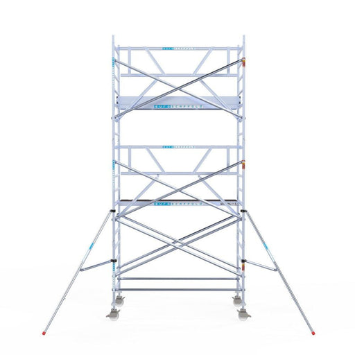 Rollgerüst Euroscaffold Professionell 135x250 6,2m Arbeitshöhe Carbonplattform gegen Fassade - GerüstExpress