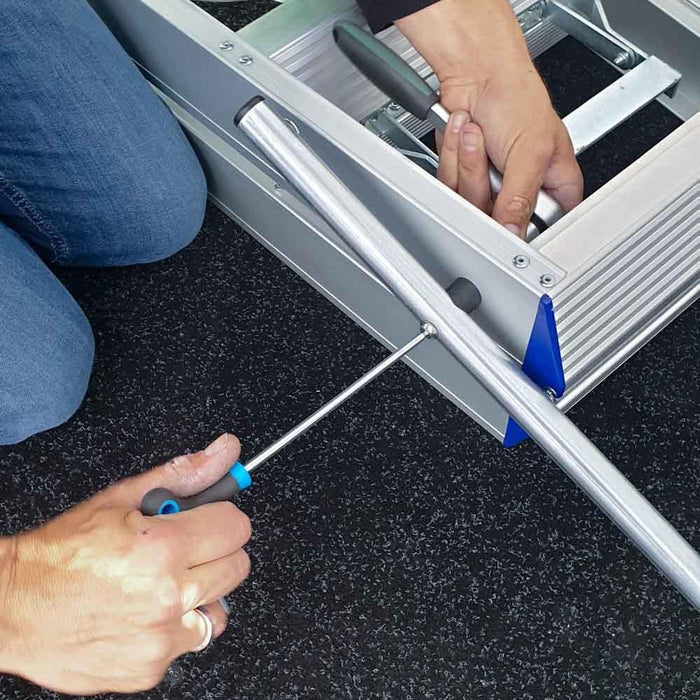 Treppe Doppeltreppen professionell 2x2 Stufen - Gerüstexpress.de
