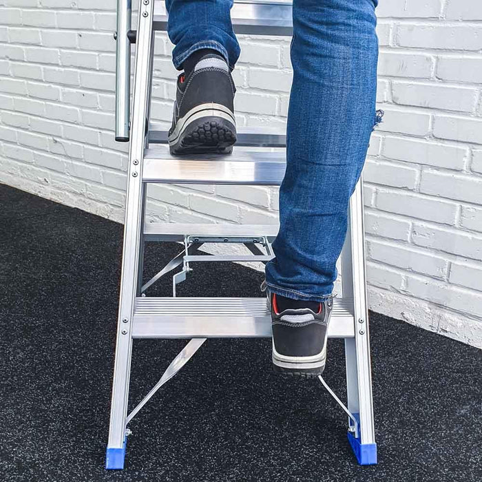 Treppe Doppeltreppen professionell 2x3 Stufen - Gerüstexpress.de