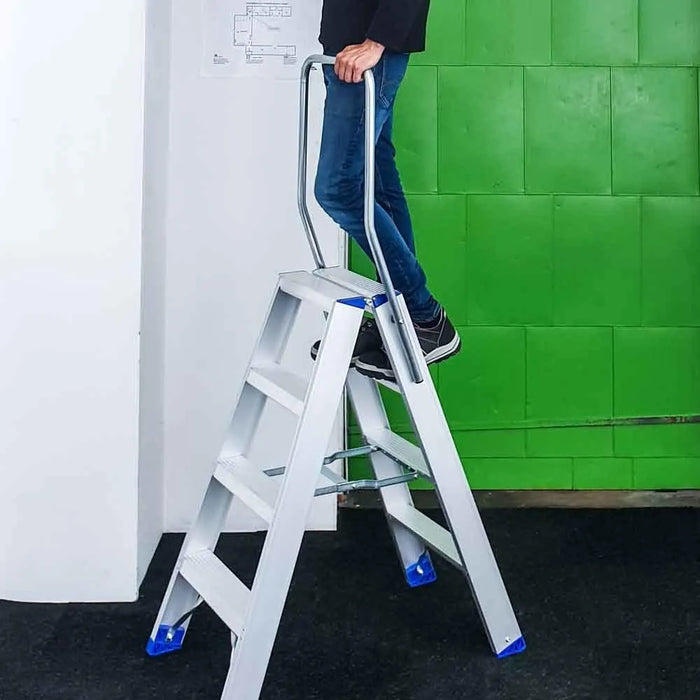 Treppe Doppeltreppen professionell 2x4 Stufen - Gerüstexpress.de